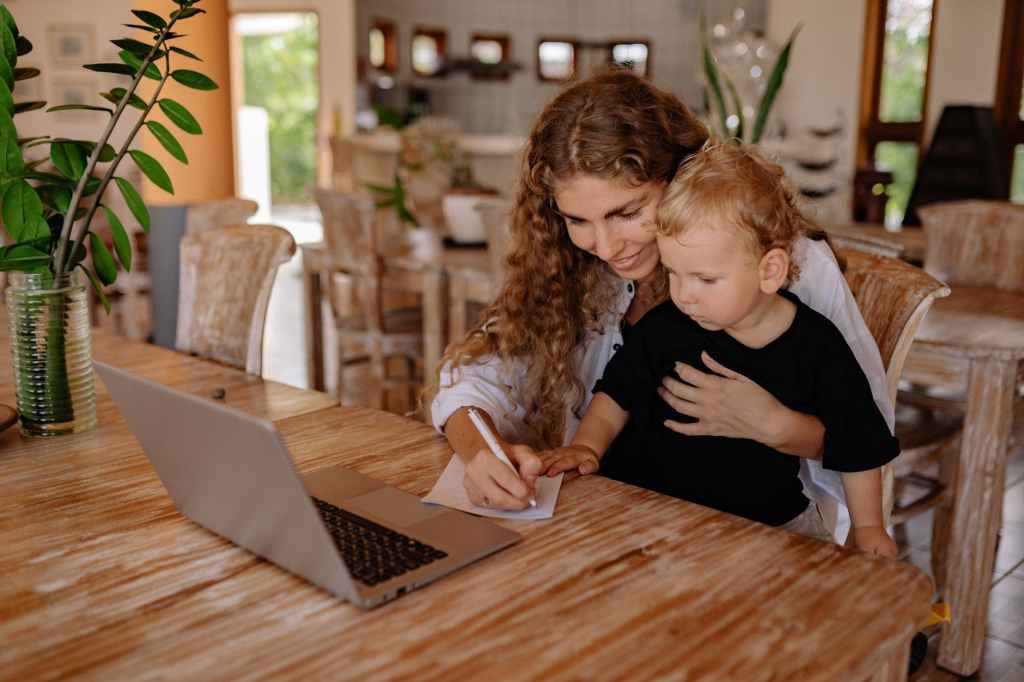 Balancing #Momlife and the&nbsp;#WritersLife