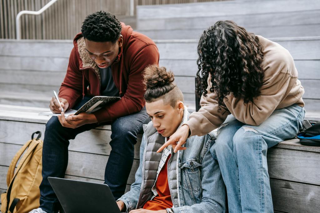 The Benefits of Collaboration in Writing