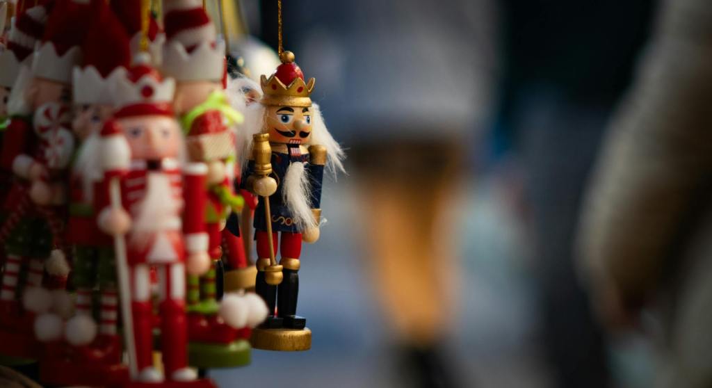 Managing Holiday Stress: A Guide to a Joyful&nbsp;Season