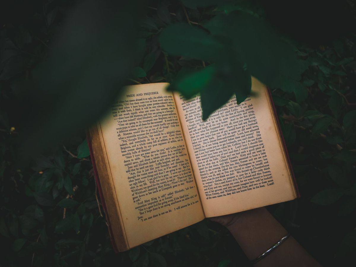 Small Ways to Share Micro-Stories About Your Book (and Why They&nbsp;Matter)